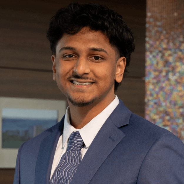 Headshot of Manav Kumar